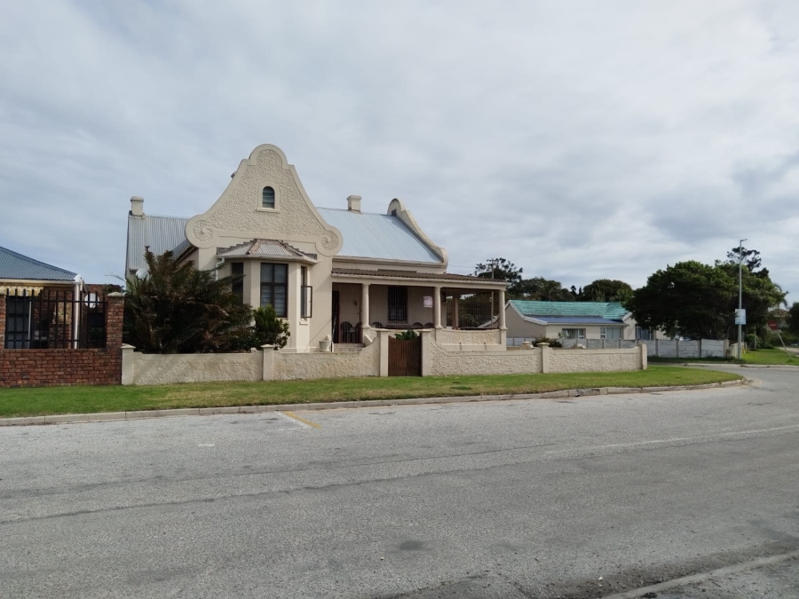 3 Bedroom Property for Sale in Swartkops Eastern Cape